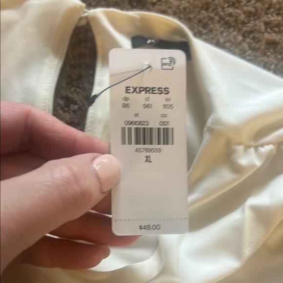 NWT Elegant Cream Long Sleeve Bodysuit - Picture 3 of 10